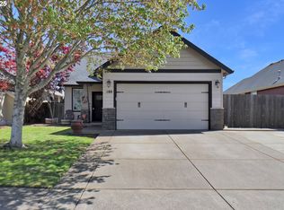 180 SW Quince St, Junction City, OR 97448