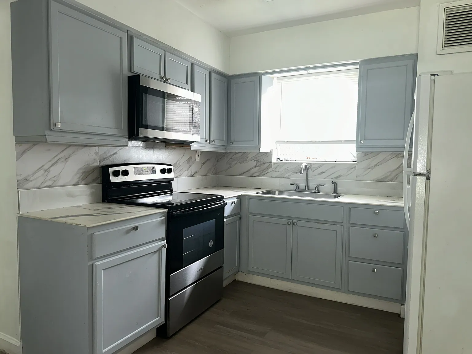 1 bed, 825 sqft, $1,850 — Photo 1