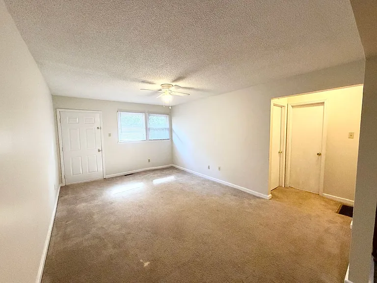 616 Wood St — Photo 6