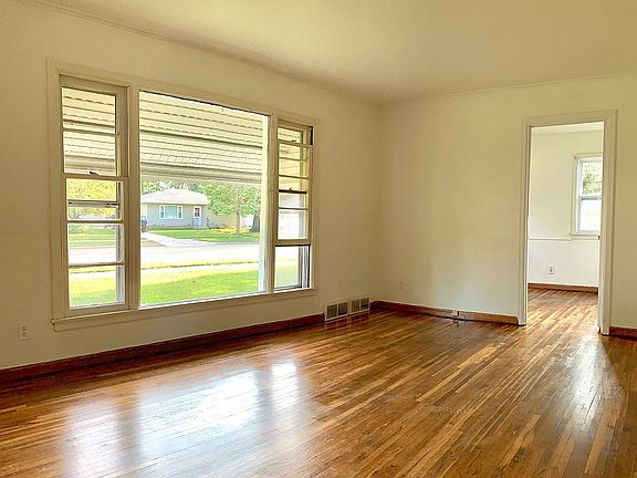 Lower unit living room