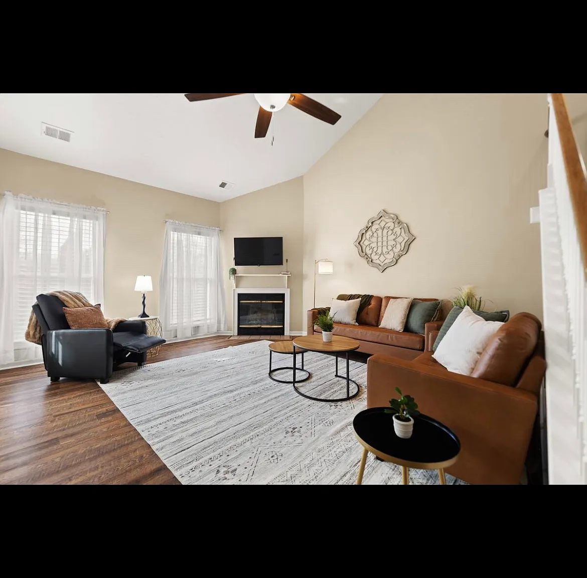 1409 Pleasant Ridge Dr — Photo 3