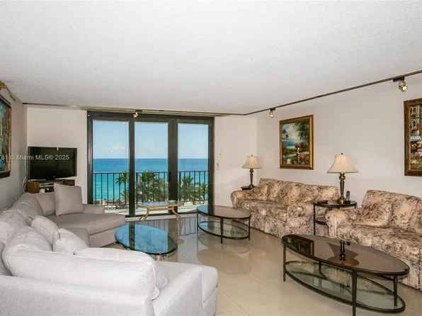 322 Buchanan St APT 705, Hollywood, FL 33019
