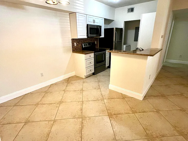 10354 Fox Trail Rd S #1501 — Photo 2