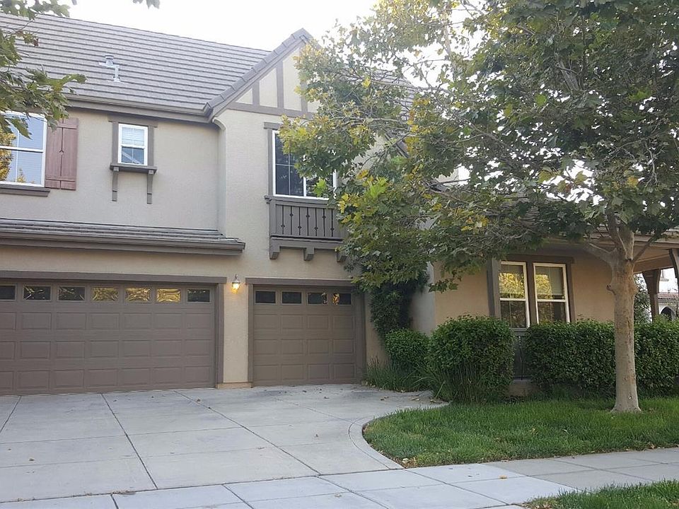 1st image of 701 S Tradition St