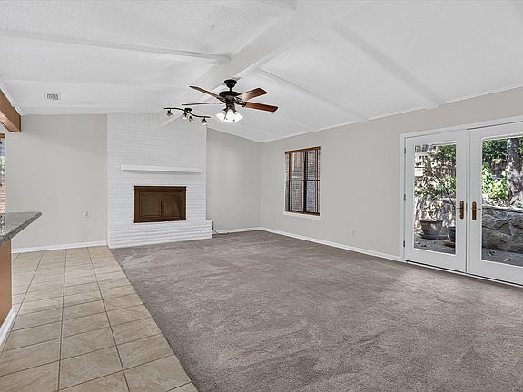 5th image of 1820 Holly Oak St