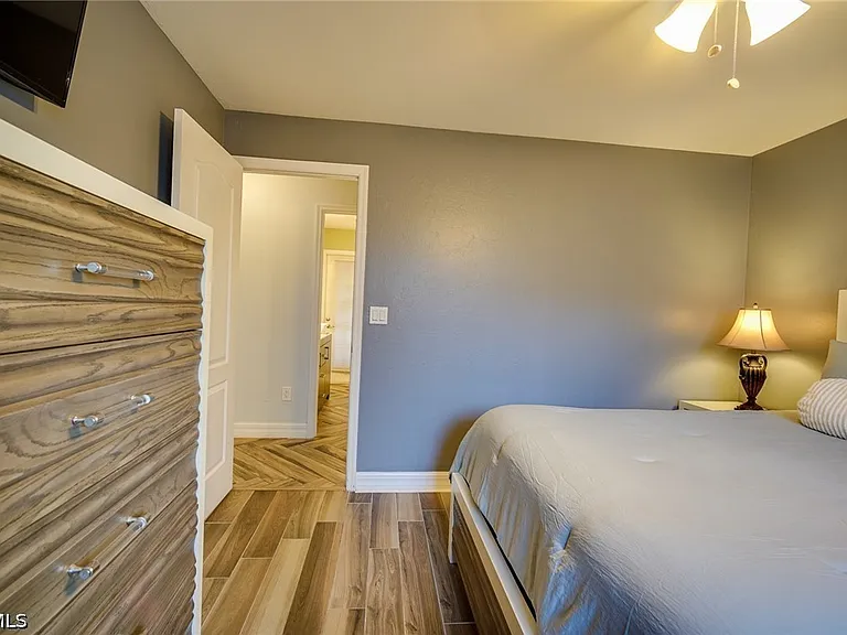 8831 Banyan Cove Cir — Photo 32