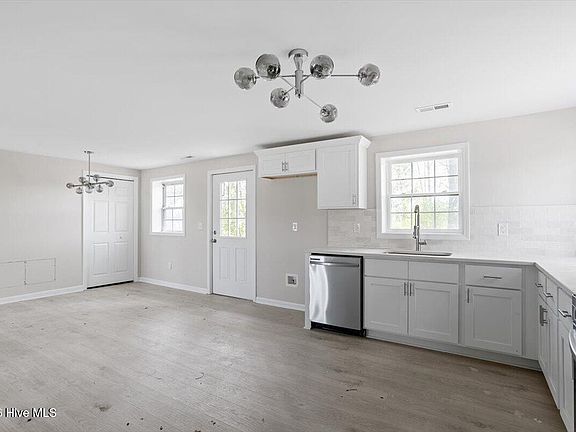 5th image of 7222 Thorne Farm Road