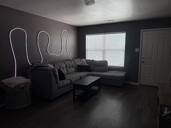 3rd image of 3730 Churchhill Dr