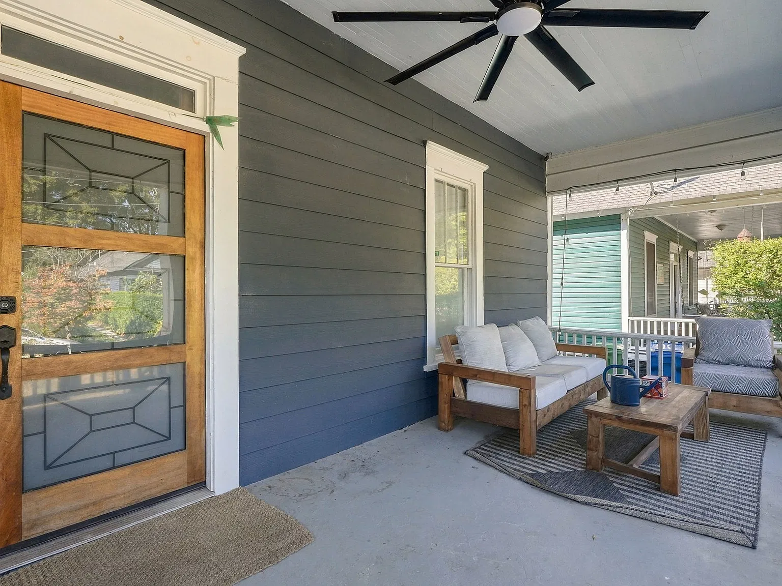 3 bed, 2500 sqft, $3,375 — Photo 4