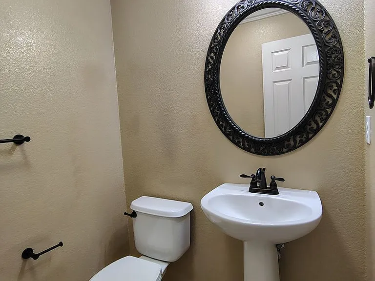 13606 Brook Way — Photo 18