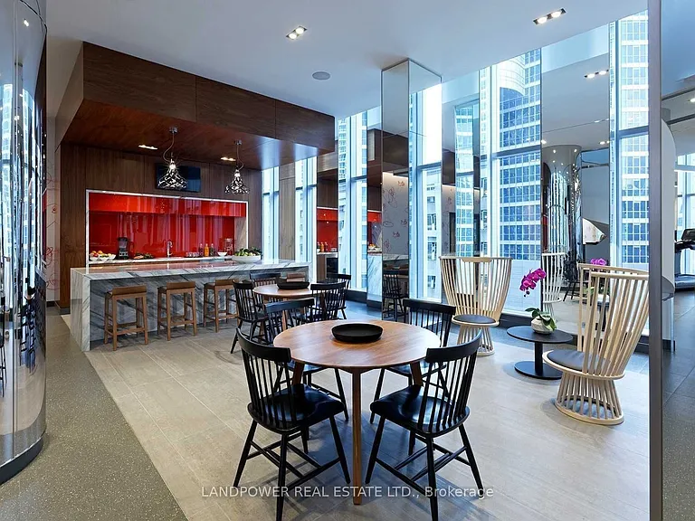 10 York St #3802 — Photo 36