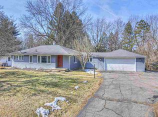 3402 Pine Ridge Dr, Jackson, MI 49201