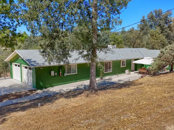 42842 W Oak Ln, Oakhurst, CA 93644