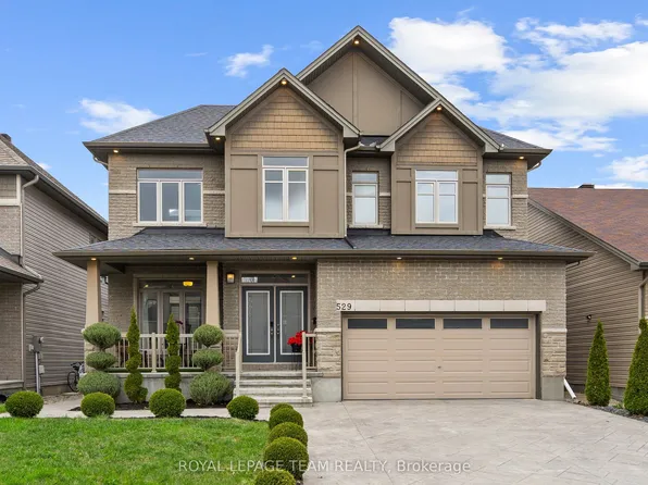 529 Peerless St, Ottawa, ON K2J 6A5