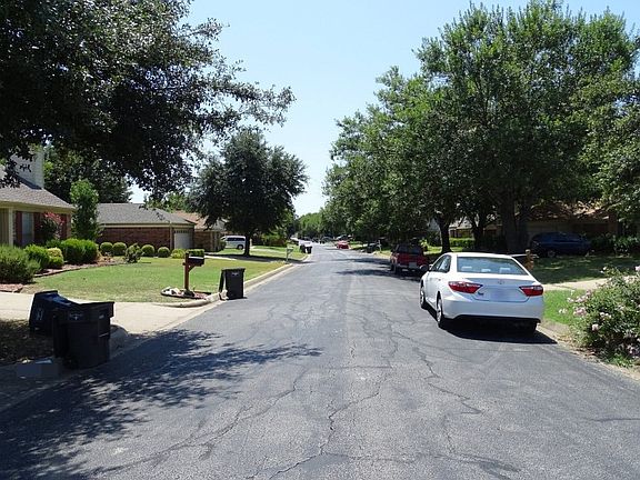 5th image of 7325 Shadow Bend Dr