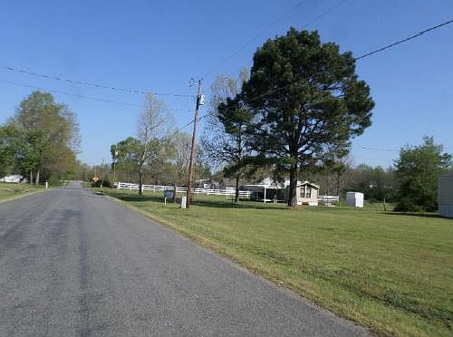 2nd image of 5821 Gribble Rd