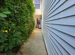 155 Locust Ct, Flemington, NJ 08822