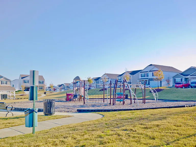 203 Moore Creek Dr — Photo 7