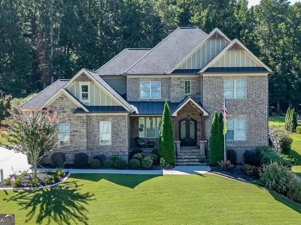 233 Scenic Falls Blvd, Hoschton, GA 30548