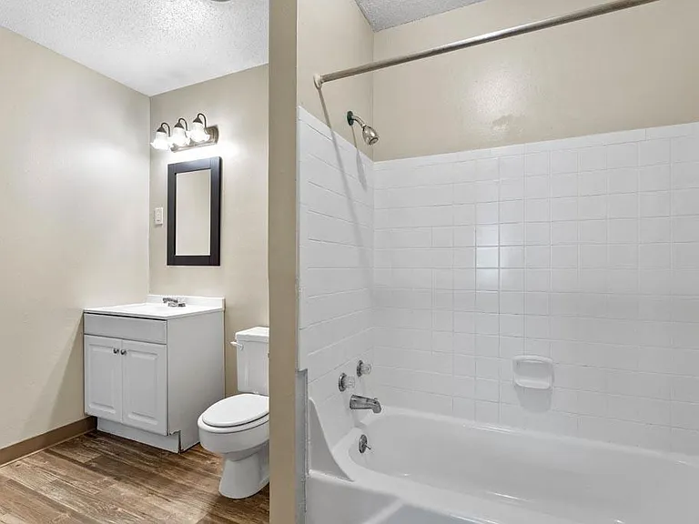 Stoneside Apartments — Photo 51