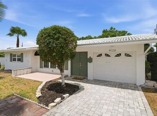 9128 142nd St, Seminole, FL 33776