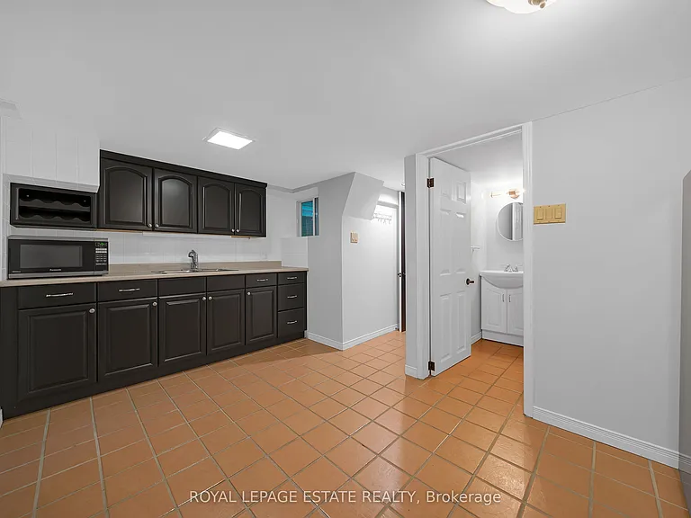 101 Silver Birch Ave — Photo 37