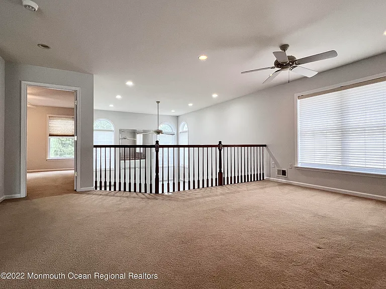 1 Hendrickson Ct — Photo 24