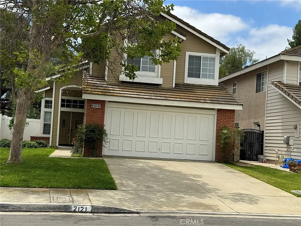 2121 Sun Ridge Dr