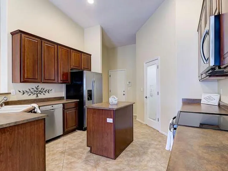 2135 W Maldonado Rd — Photo 5
