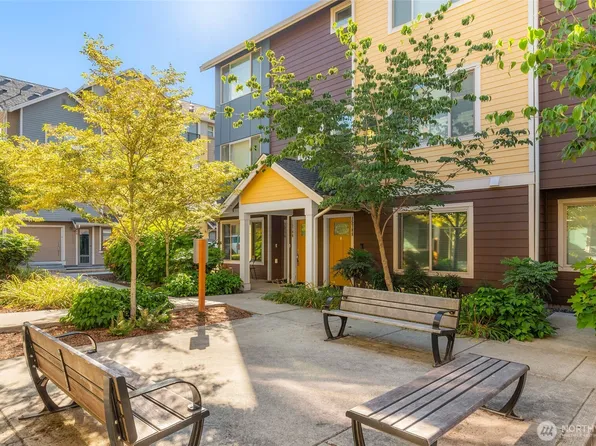 15790 NE 14th Alley, Bellevue, WA 98008
