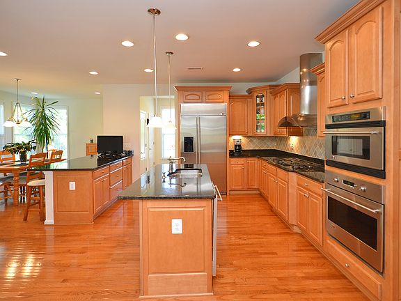5th image of 43014 Park Creek Dr