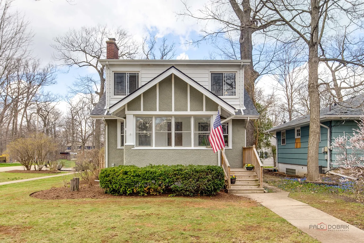 300 E Sheridan Pl photo 1