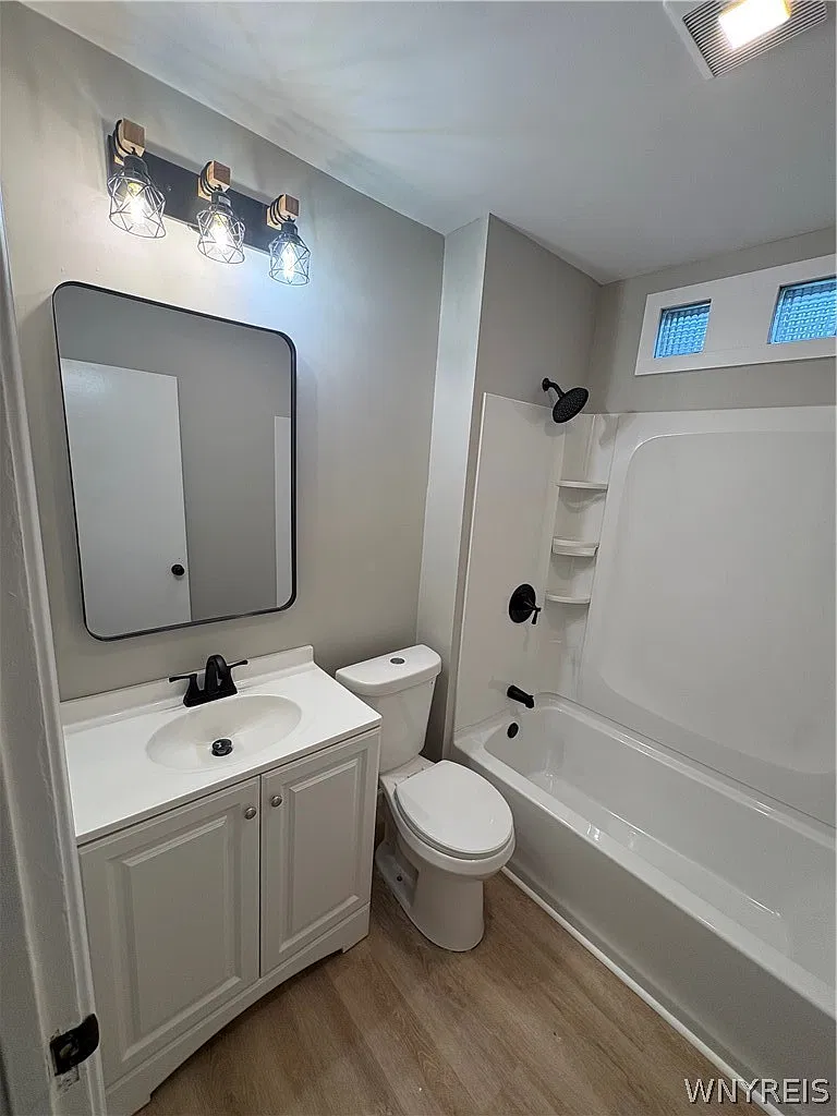 131 Crystal Ave — Photo 4
