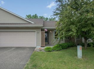 6021 Raven Ridge Ct, Rockford, MN 55373