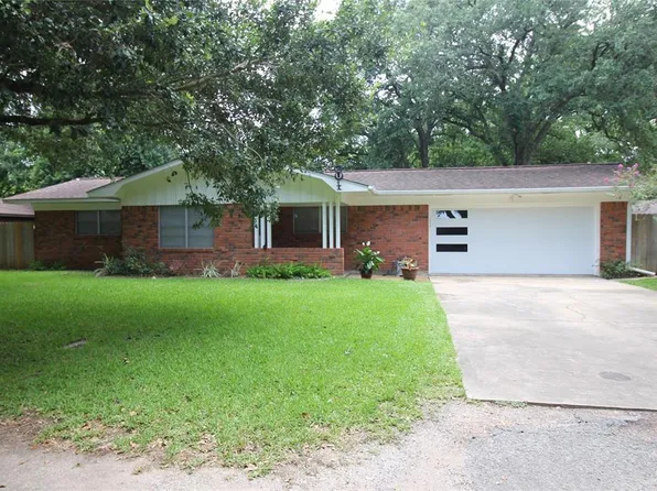 616 Frankie Ave, Wharton, TX 77488