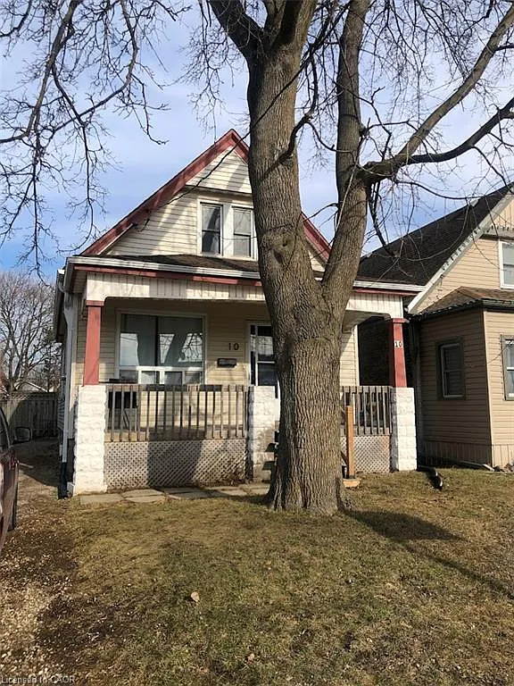 2 bed, 1.0 bath, 1098 sqft, $1,797 — Photo 1