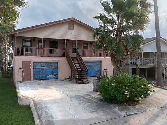 2nd image of 103 E Capricorn Dr #B