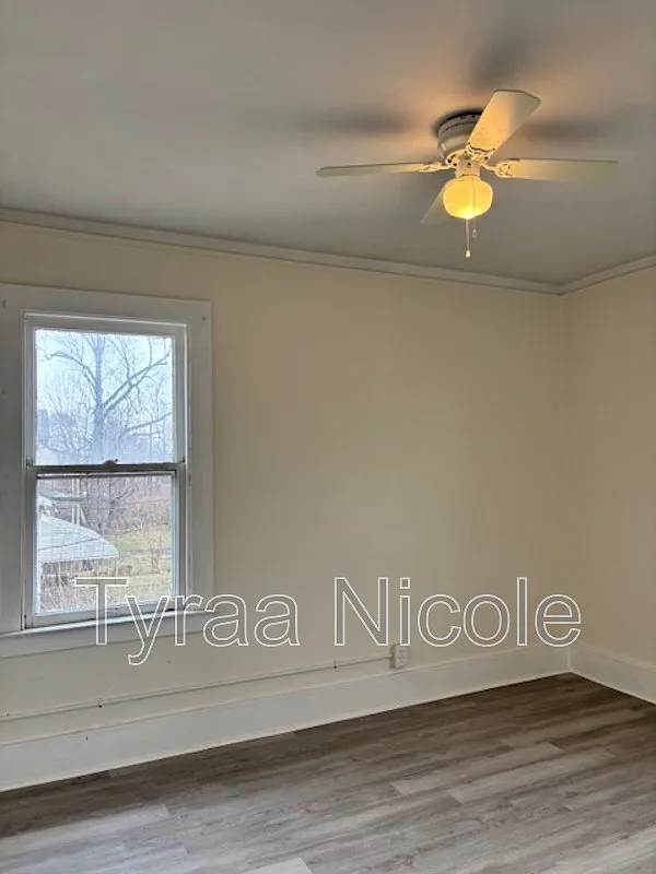 2 bed, 1.0 bath, 900 sqft, $950 — Photo 2