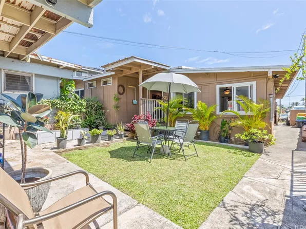 54-266 Kawaihemo Pl, Hauula, HI 96717