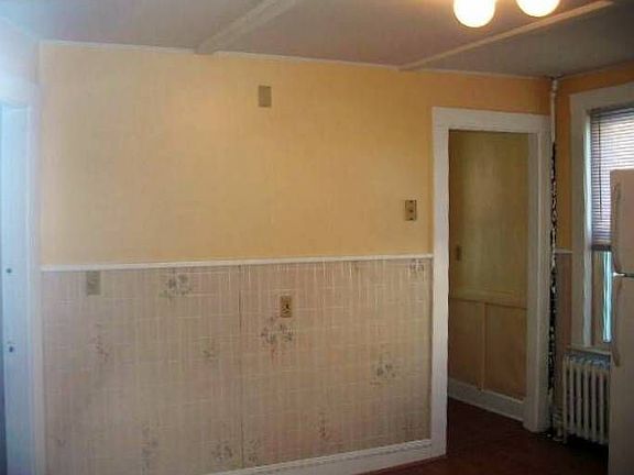 Kitchen / Dining nook