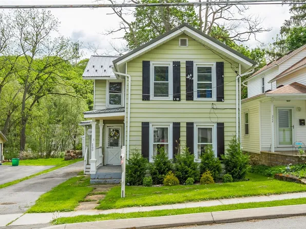 260 Fayette St, Palmyra, NY 14522