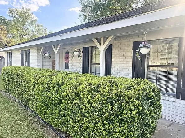 2107 Sheppard Blvd, Picayune, MS 39466