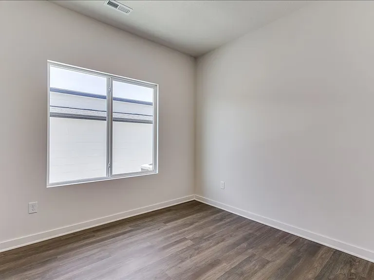 3440 E Thunder St — Photo 18