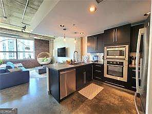 2nd image of 115 W Peachtree Pl NW Unit 707