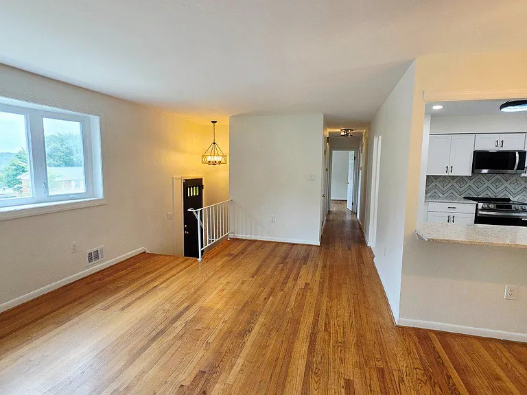 12907 Marcia Pl — Photo 9