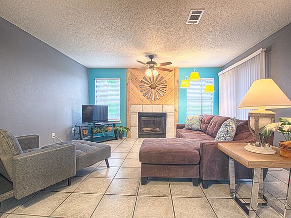 4th image of 604 Highcrest Dr Unit 221