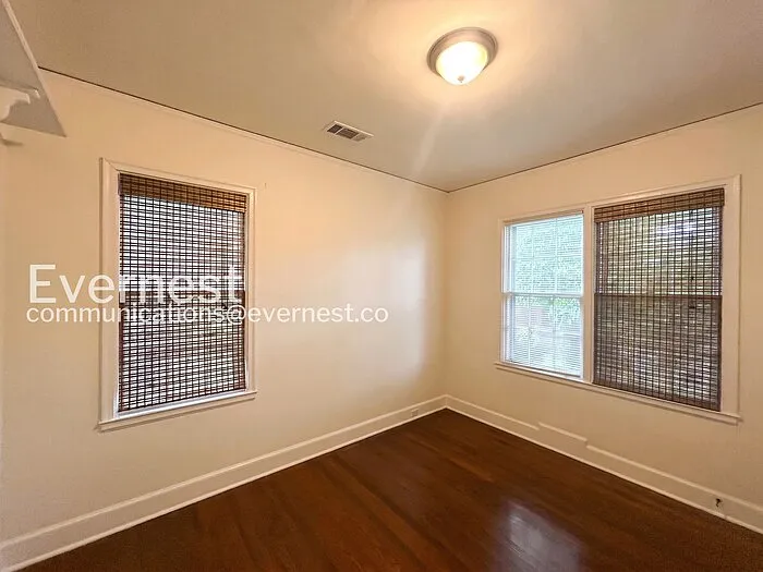756 S Willett St — Photo 19