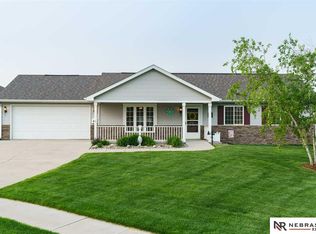 2050 E 28th St, Fremont, NE 68025
