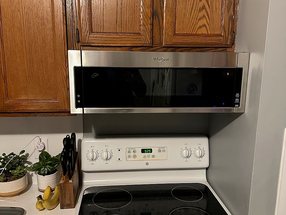 1st image of 4762 Ravenswood Dr SW