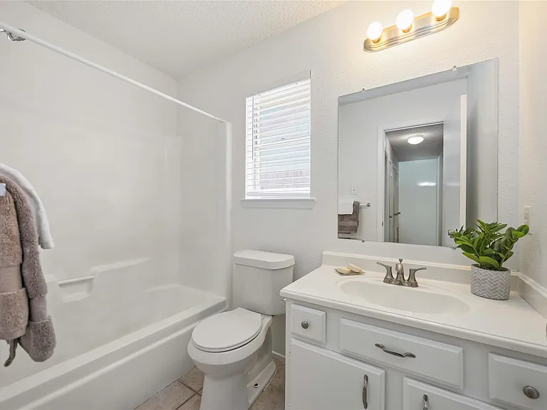 1131 Rock Canyon Dr — Photo 11